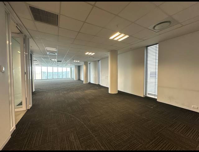 893M² OFFICE TO LET IN SANDTON CENTRAL